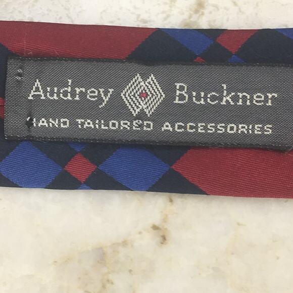 AUDREY BUCKNER HAND TAILORED ALL SILK NECKTIE - Picture 5 of 12